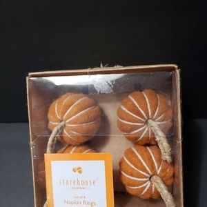RARE & NEW! Set Of 4 STOREHOUSE  Halloween Pumpkins Napkin Rings
